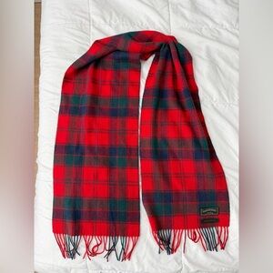 James Pringle Weavers 100% Wool Plaid Scarf Unisex Red Robertson Classic Preppy